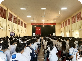 Exchange with Chi Linh High School