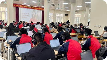 IELTS AI Test partners with PISA English to conduct mock IELTS tests for 900 students at Hon Gai High School, Quang Ninh